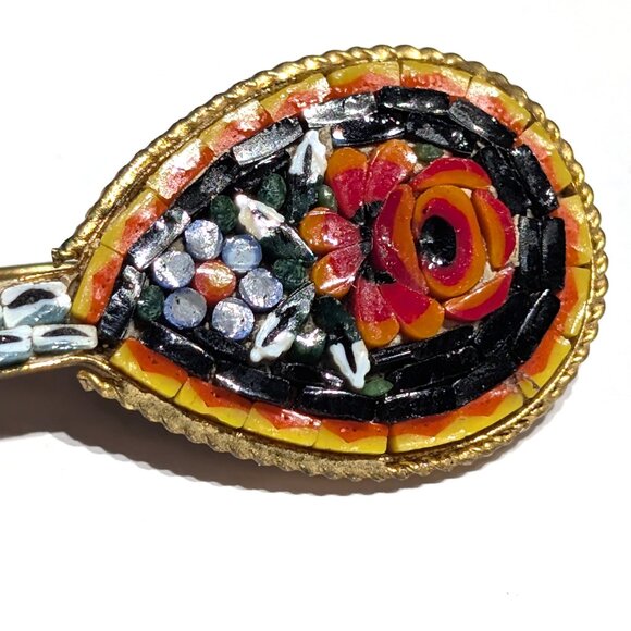 Micro Mosaic Vintage Lute or Mandolin brooch - Picture 5 of 5